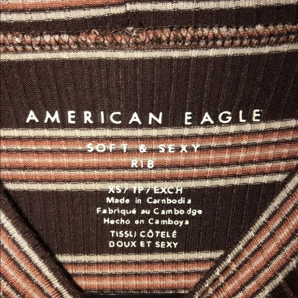 American Eagle Top - Picture 3 of 3